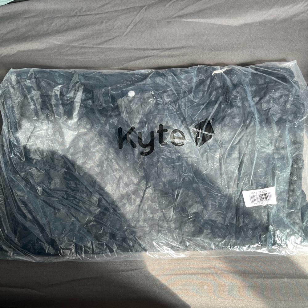 Kyte- midnight leopard bamboo set